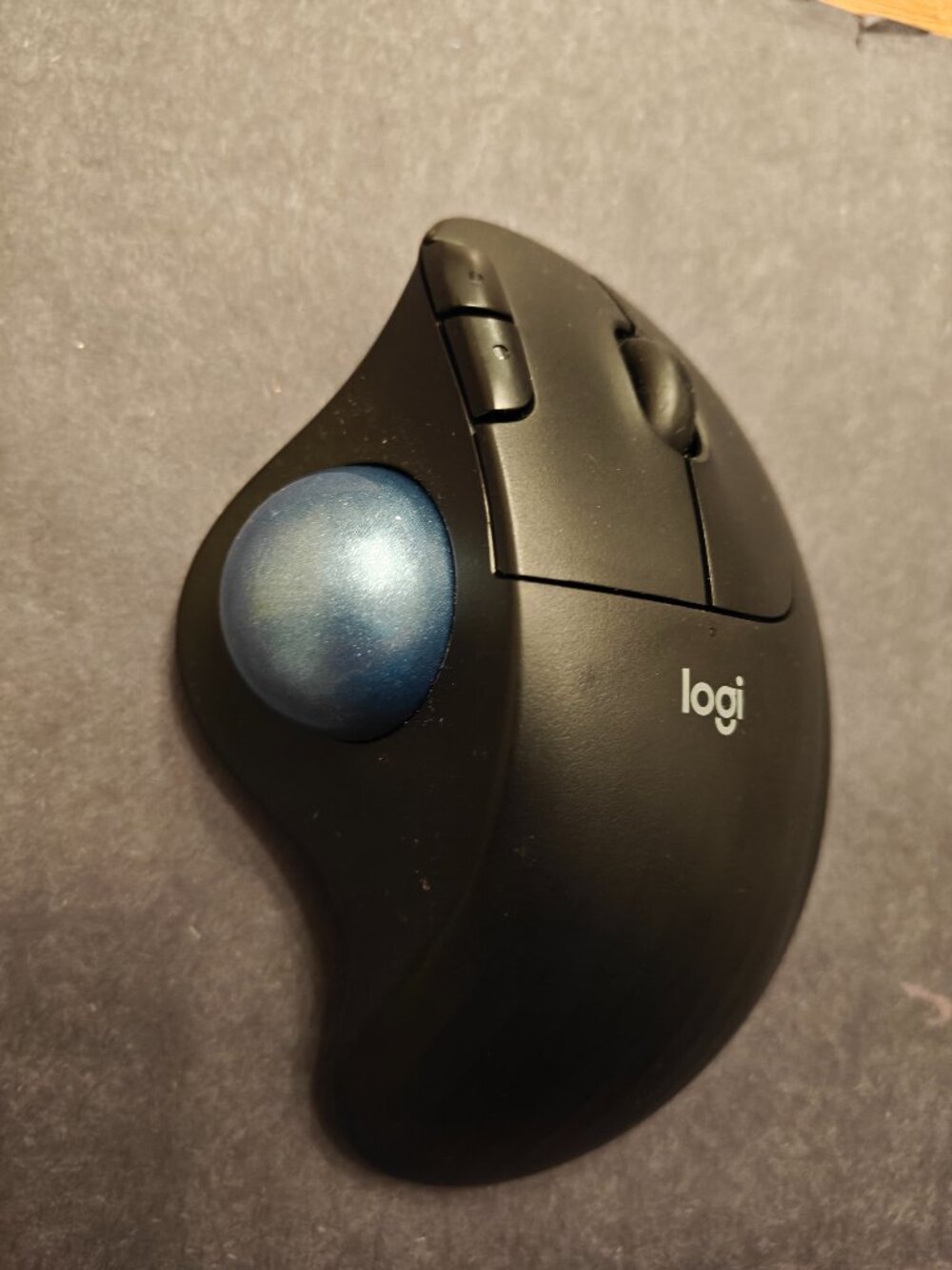 Logitech Trackball Mouse  🖲️